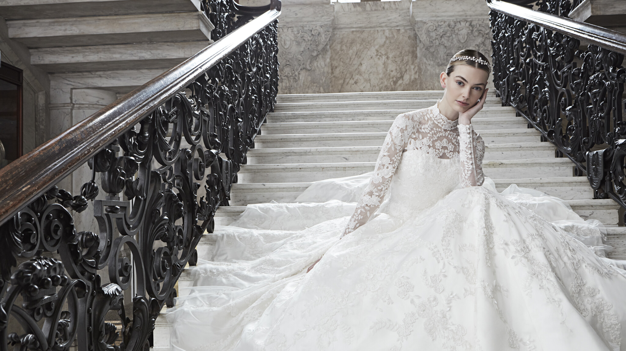 Phillipa_Lepley_Couture_Designer_Top_Tips_On_How_To_Choose_A_Wedding_Dress