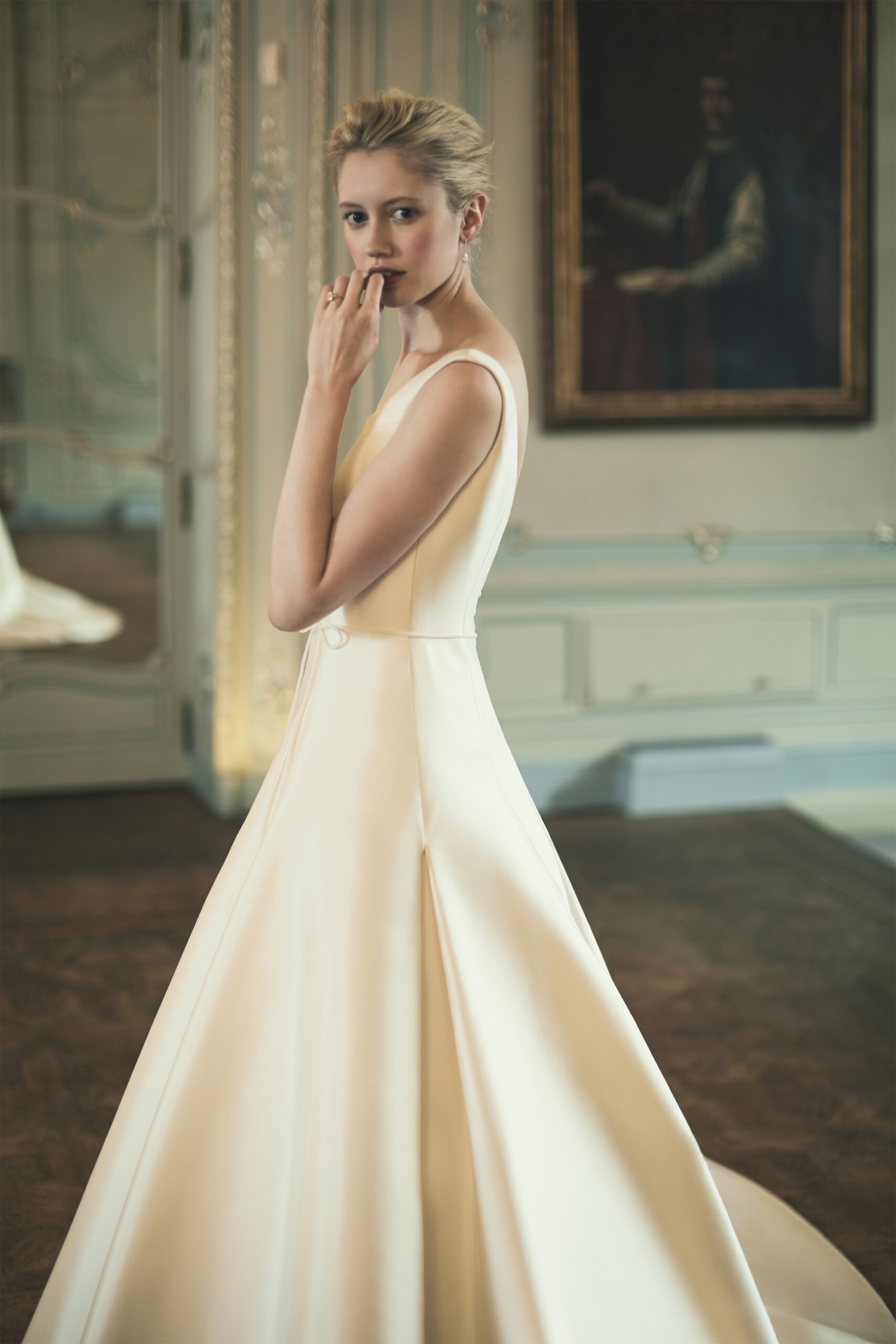 Phillipa-Lepley-Couture-Wedding-Dress-Plie-Pleats