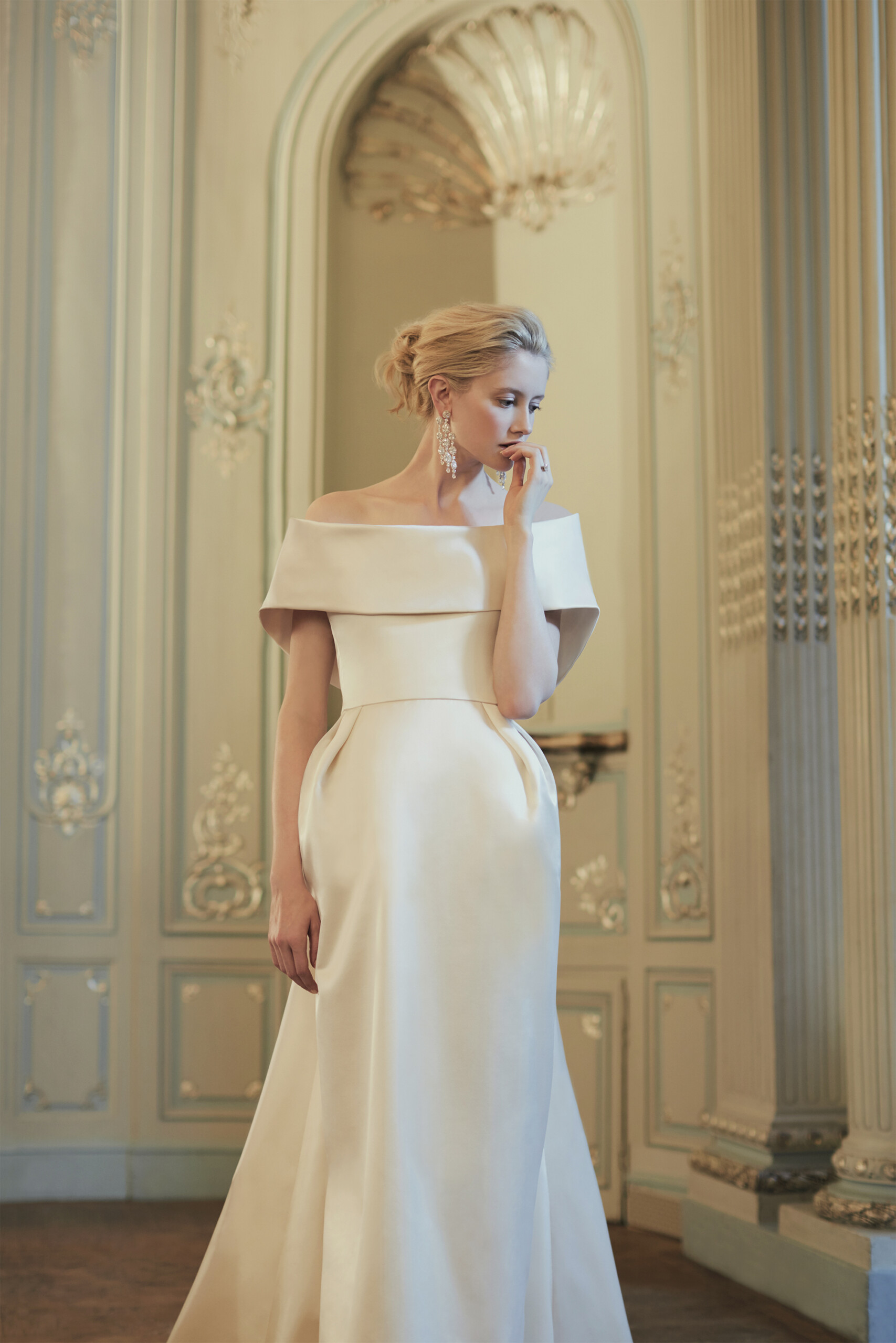 Phillipa-Lepley-Couture-Wedding-Dress-Sabrina-Satin-Collar