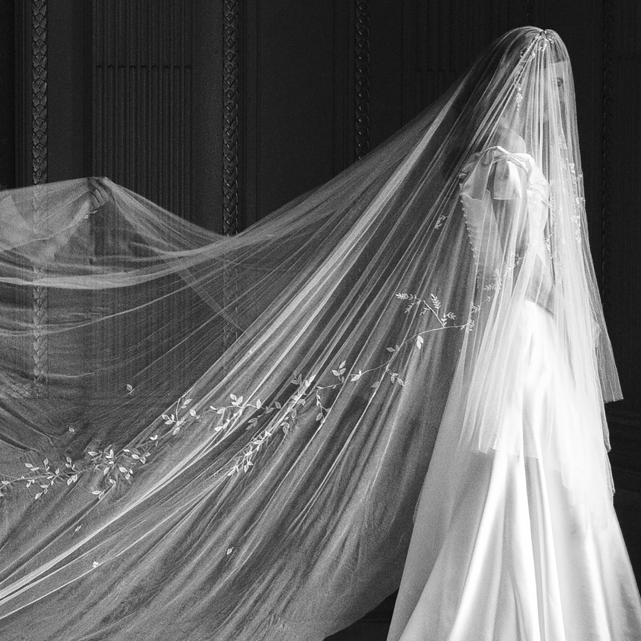 Phillipa-Lepley-Couture-Real-Bride-Kalliope-Bespoke-Embroidered-Veil