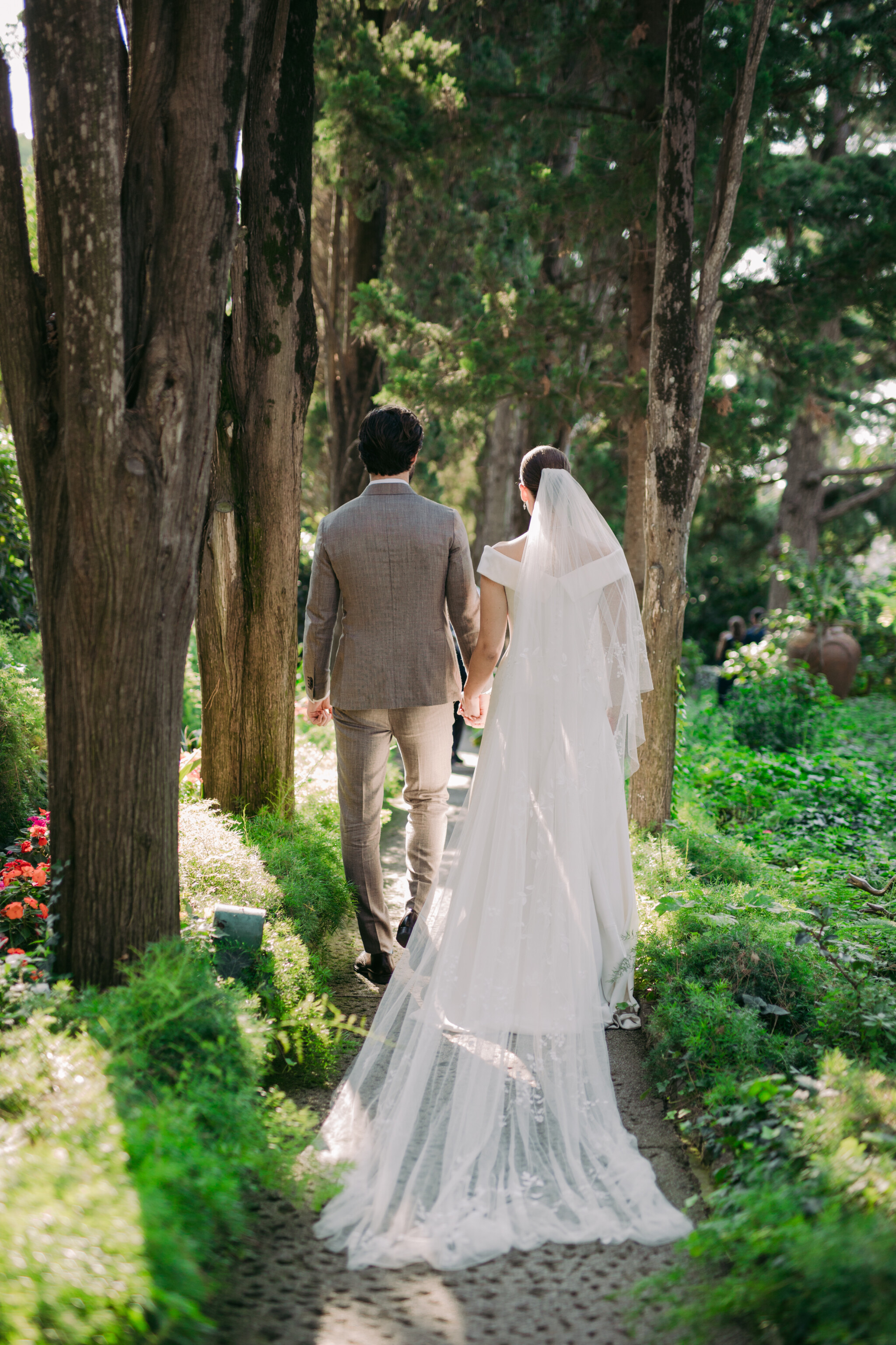 Phillipa_Lepley_Couture_Real_Bride_Karolina_Narrow_Duchess_Satin_Collar_Corseted_Silk_Crepe_Wedding_Dress_With_Embroidered_Veil_4