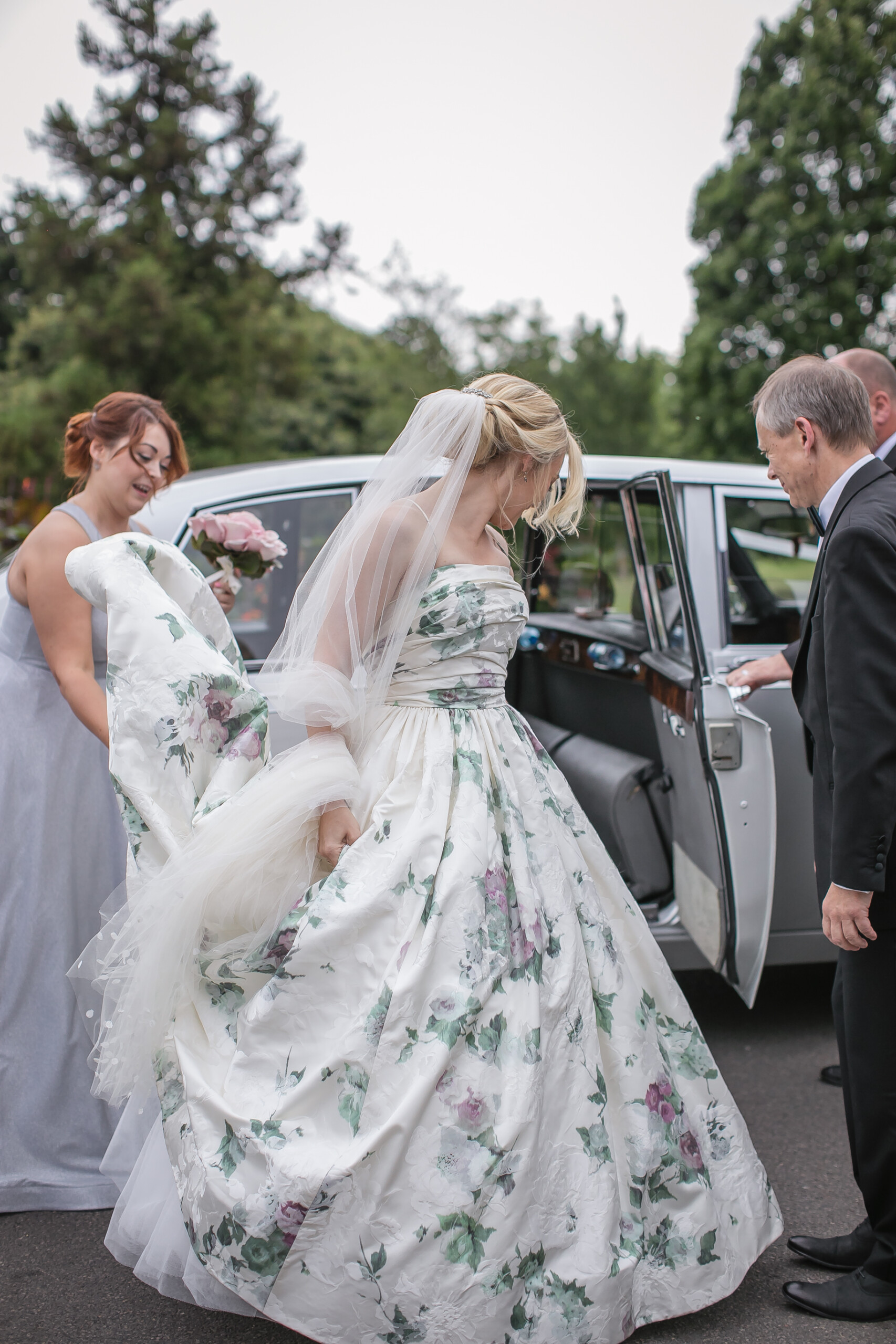 Phillipa_Lepley_Bride_Elinor_Floral_Jacquard_Bespoke_Wedding_Dress