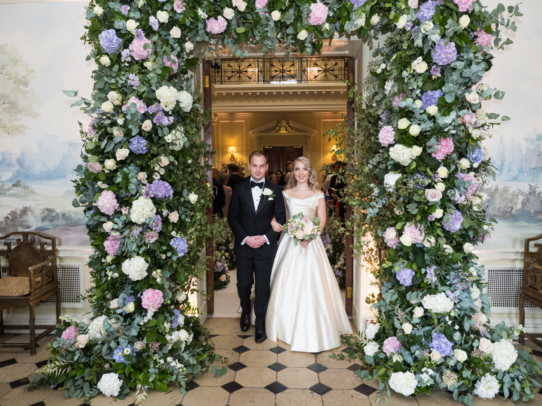 Phillipa_Lepley_Couture_Real_Bride_Rebecca_Duchess_Satin_Off_The_Shoulder_Neckline_Tied_With_Bow_2