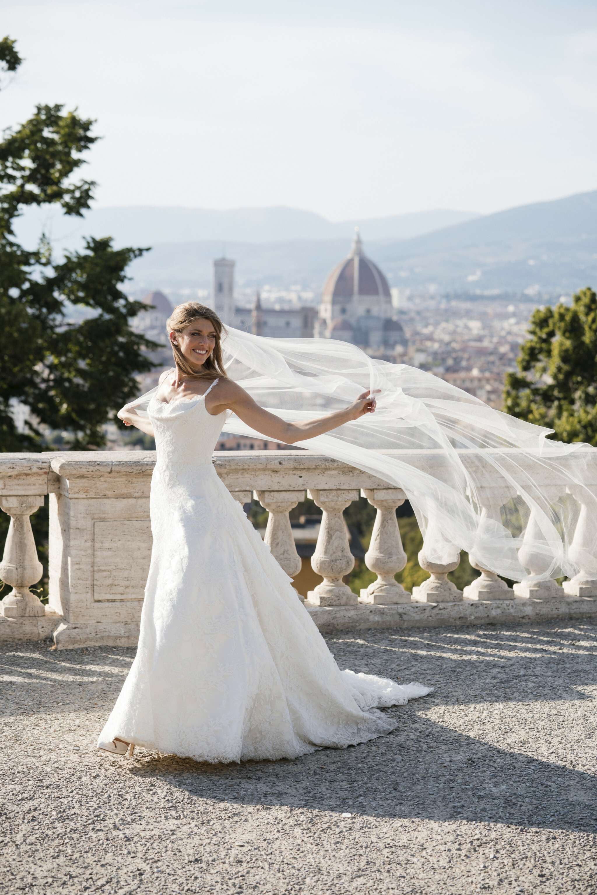 Phillipa_Lepley_Bride_Lisa_Symmetrical_Scroll_Tied_Back_Long_Plain_Single_Tier_Veil