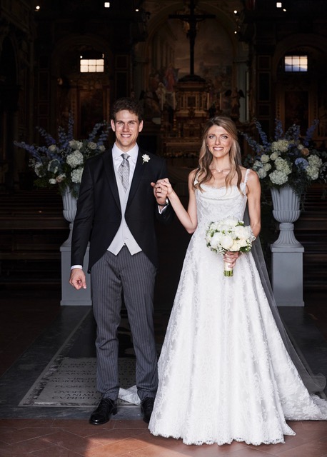 Phillipa_Lepley_Bride_Lisa_Symmetrical_Scroll_Tied_Back_Long_Plain_Single_Tier_Veil