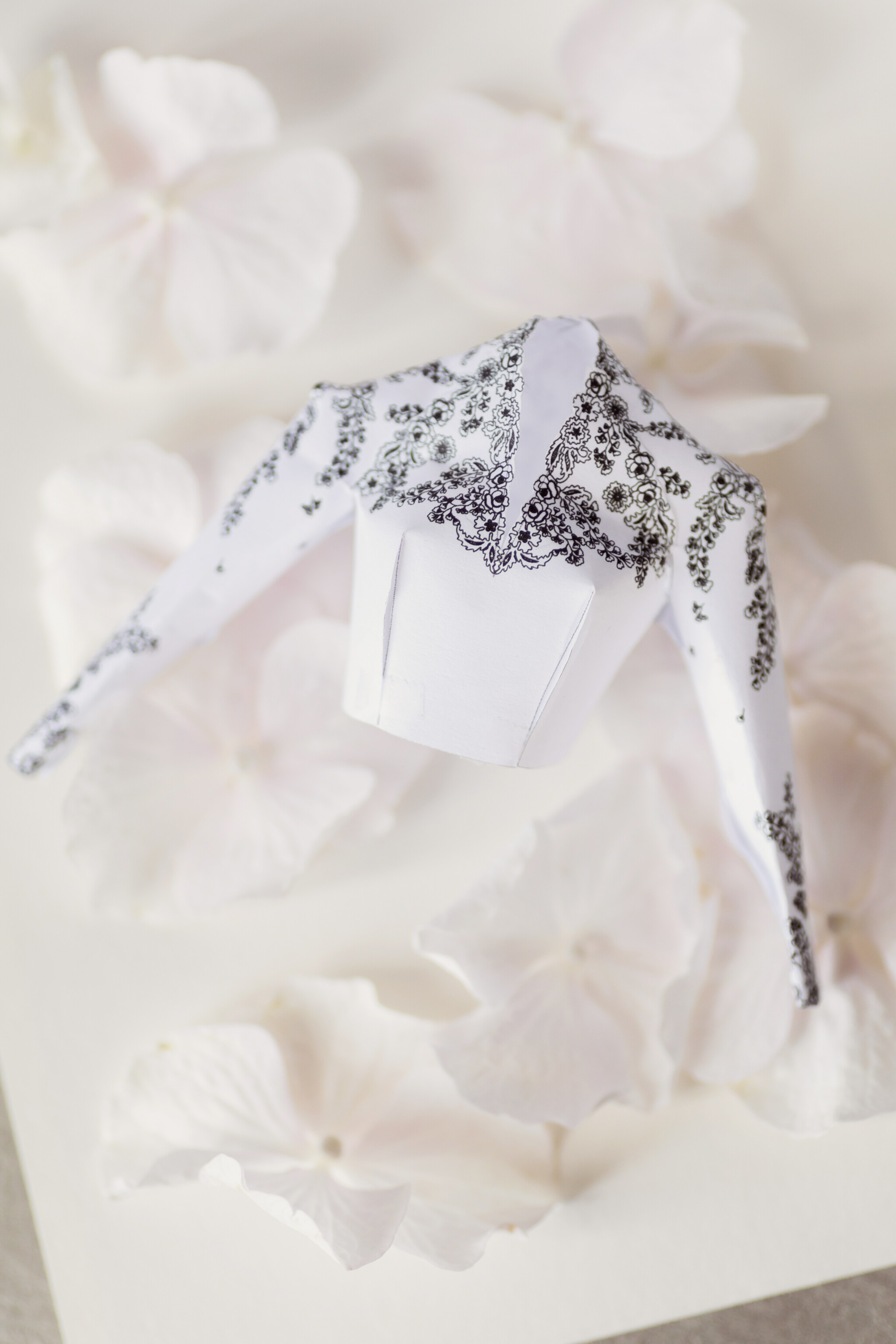 Phillipa_Lepley_Bride_Eilidh_Bespoke_Embroidered_Long_Sleeve_Wedding_Gown