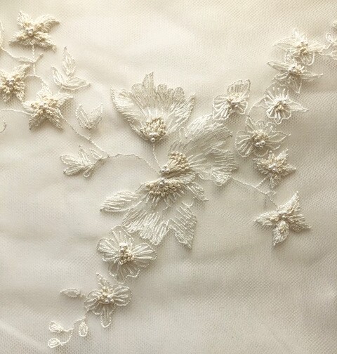 Phillipa_Lepley_Bride_Allison_Bespoke_Thomasina_Magnolia_Jasmine