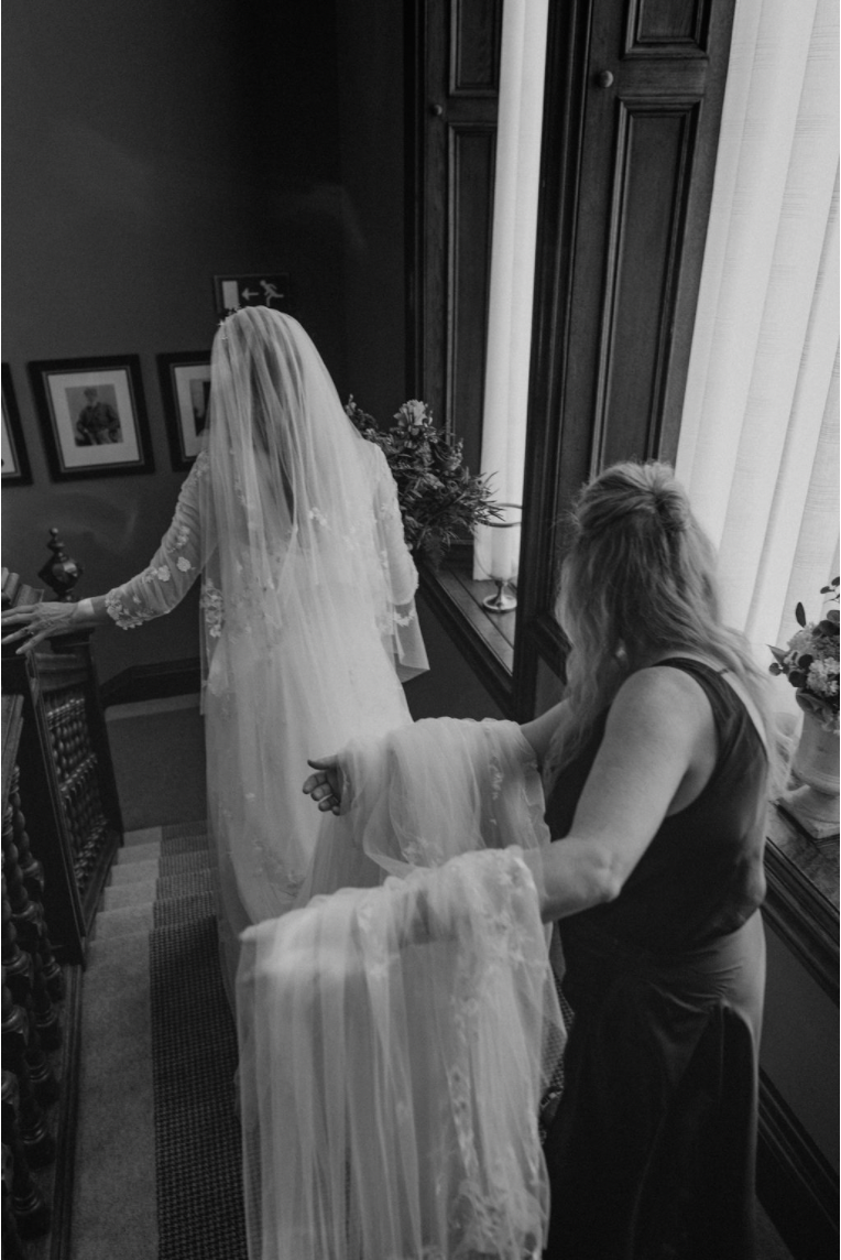 Phillipa_Lepley_Bride_Allison_Bespoke_Thomasina_Magnolia_Jasmine