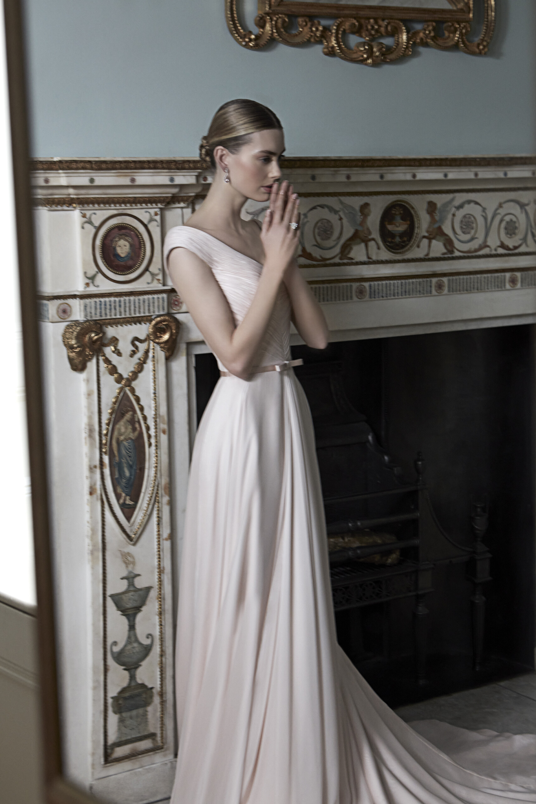 Phillipa-Lepley-Couture-Eveningwear-Dress-Love-Swan