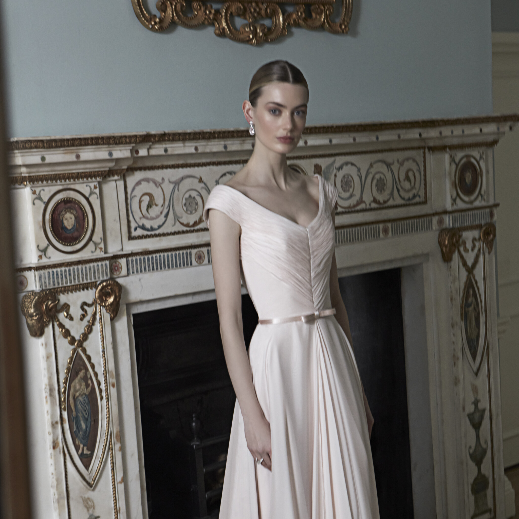 Phillipa-Lepley-Couture-Eveningwear-Dress-Love-Swan