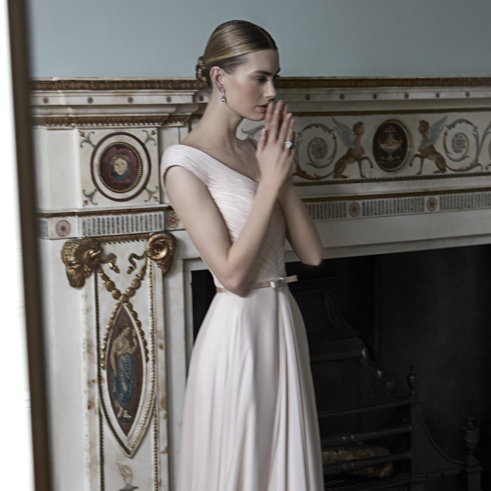 Phillipa-Lepley-Couture-Eveningwear-Dress-Love-Swan