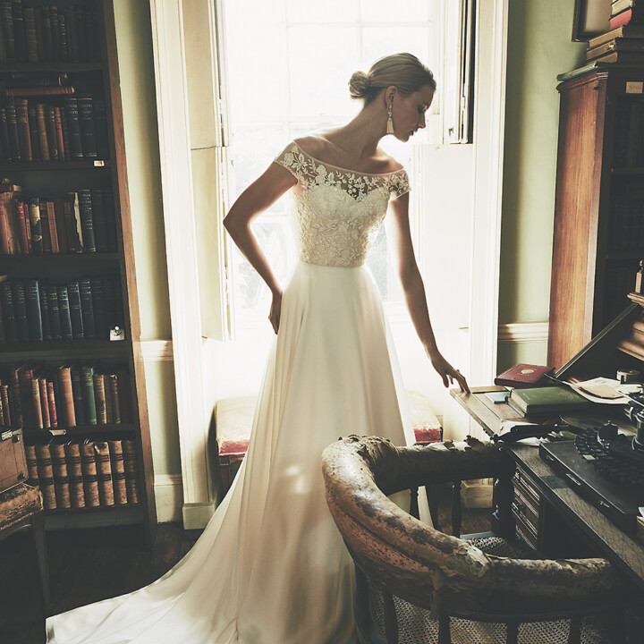 SQ_JPG_FINAL_P_V2_Nude_Vienna_Satin_Chiffon_Viola2018_10_24_YH_Phillipa_Lepley_0098_COLOR_FINALS