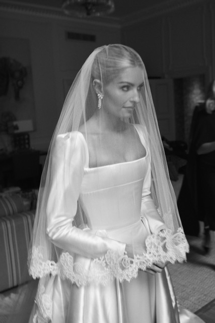 Phillipa_Lepley_Bride_Madeleine_Duchess_Satin_Square_Neckline_Bespoke_Buttercup_Lace_Veil