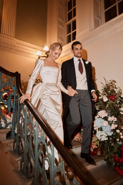 Phillipa_Lepley_Bride_Madeleine_Duchess_Satin_Square_Neckline_Bespoke_Buttercup_Lace_Veil