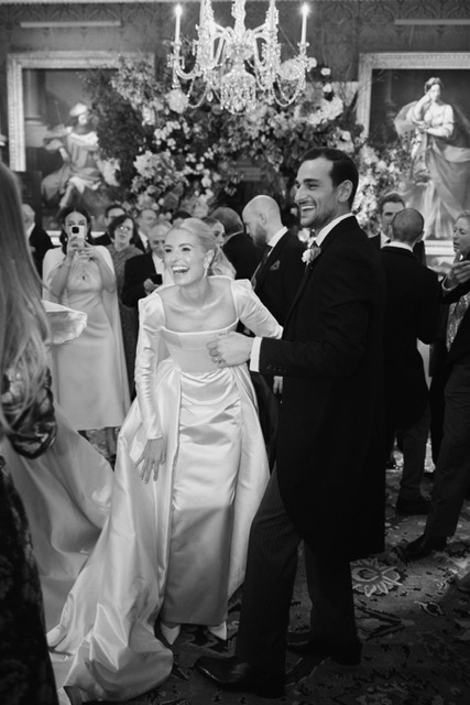 Phillipa_Lepley_Bride_Madeleine_Duchess_Satin_Square_Neckline_Bespoke_Buttercup_Lace_Veil