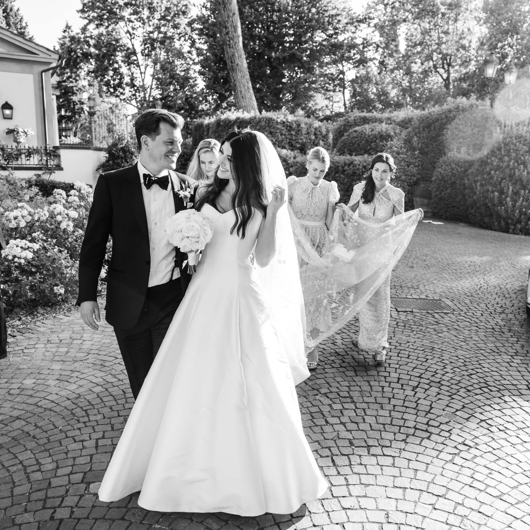 Phillipa_Lepley_Bride_Christine_Bespoke_Zibeline_Dress_Frothy_Flowers_Veil