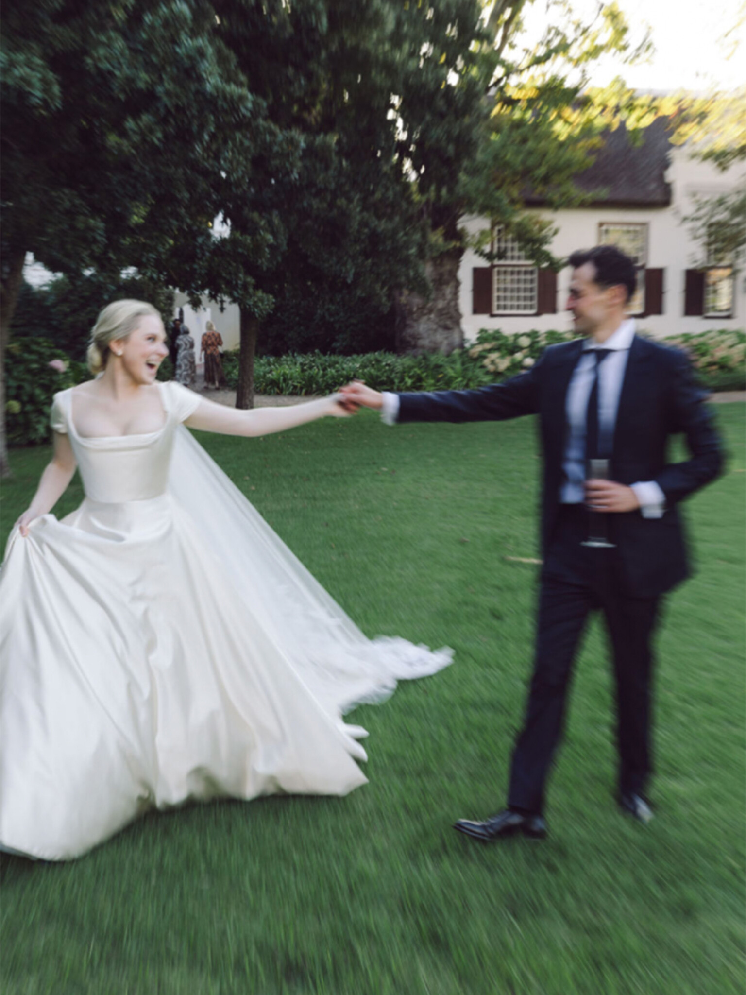 Phillipa Lepley Bride Caroline De Chastelain