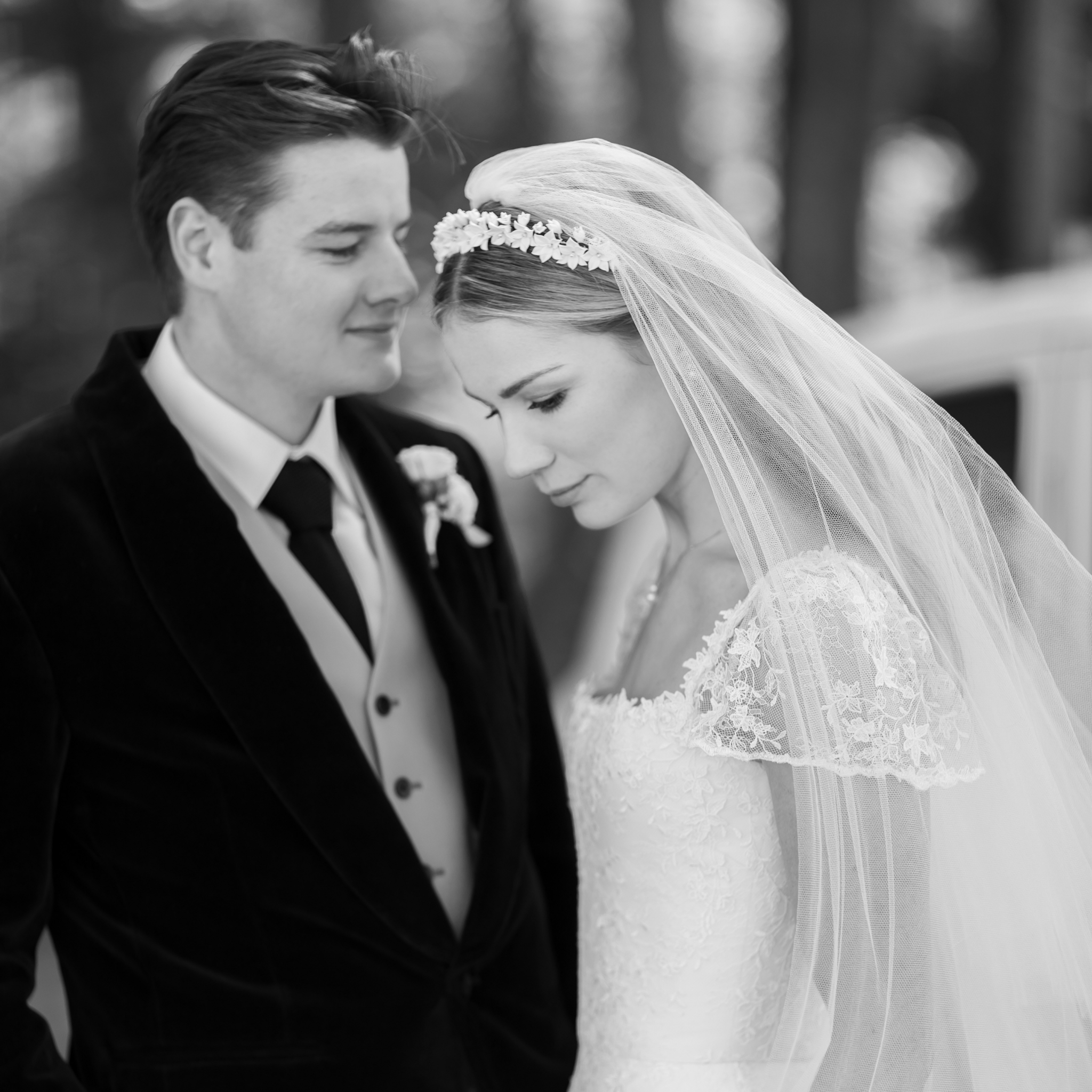 Phillipa_Lepley_Bride_Jemima_Lace_Wedding_Dress_Square_Neckline