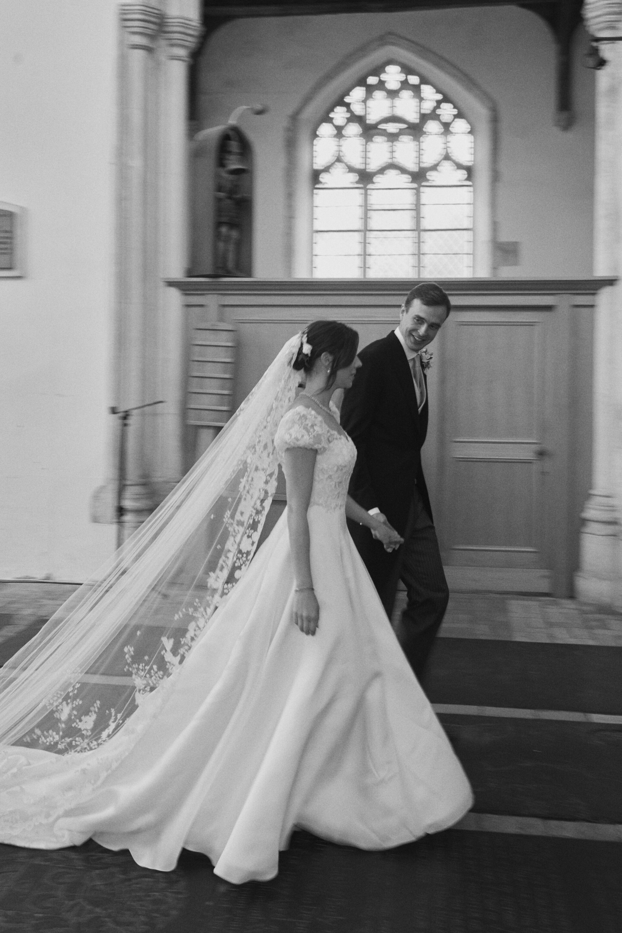 Phillipa_Lepley_Bride_Katya_Bespoke_Hand_Embroidered_Puff_Sleeve_V_Neck_Wedding_Dress