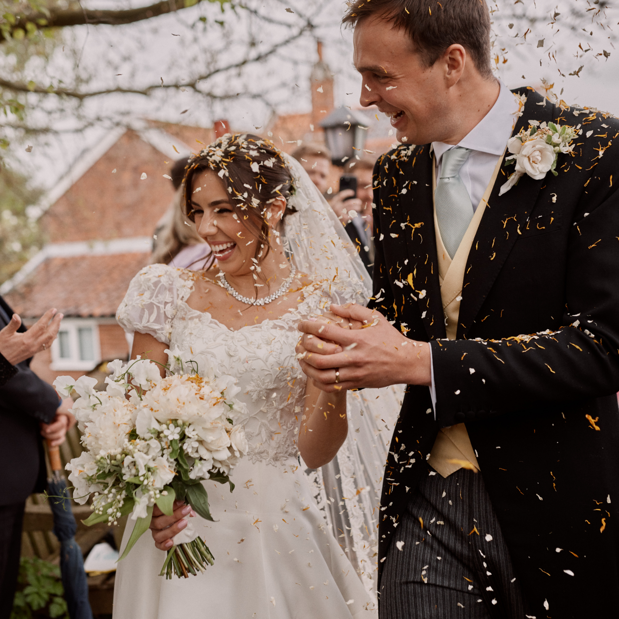 Phillipa_Lepley_Bride_Katya_Bespoke_Hand_Embroidered_Puff_Sleeve_V_Neck_Wedding_Dress