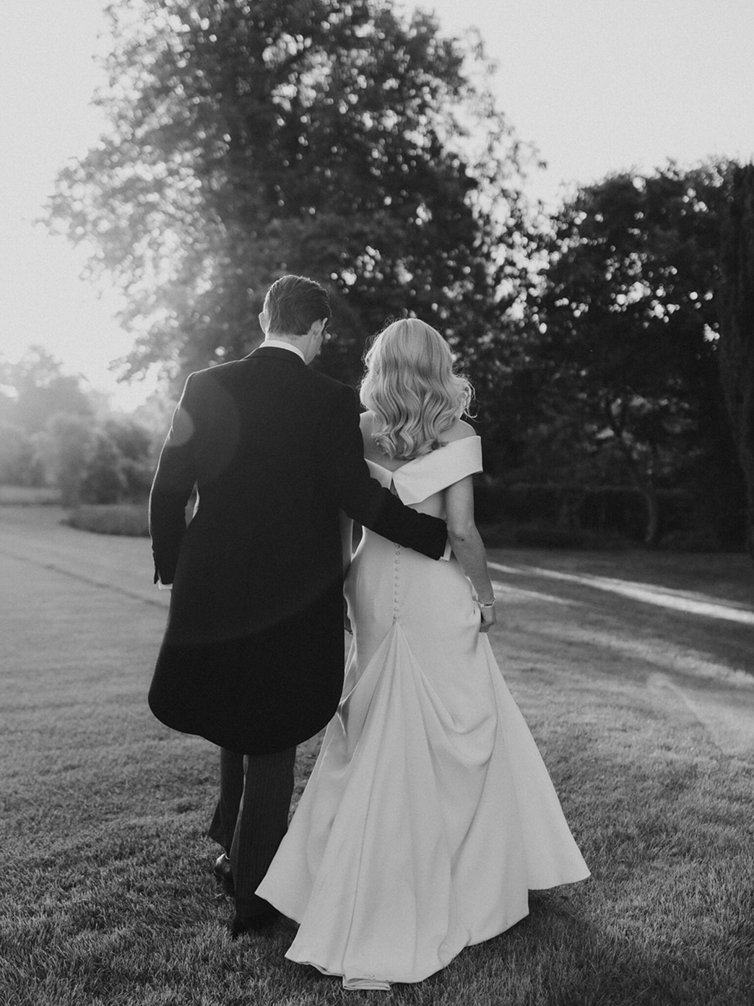 Phillipa Lepley bride Pollyanna Modern Slim Crepe Couture Wedding Dress With Satin Collar Hand Embroidered Veil