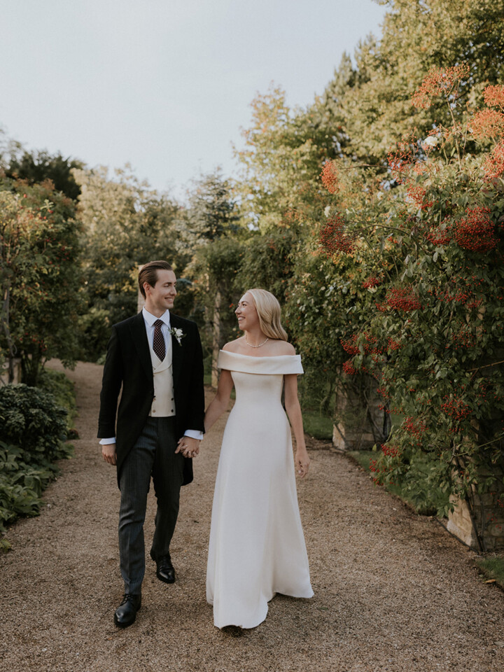 Phillipa Lepley bride Pollyanna Modern Slim Crepe Couture Wedding Dress With Satin Collar Hand Embroidered Veil