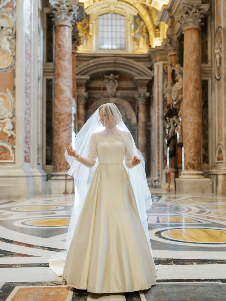 Phillipa Lepley bride Taylor | Phillipa Lepley