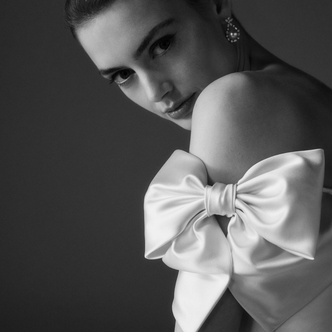 Phillipa_Lepley_Couture_Wedding_Dress_Grace_Collection_Bow_Belle
