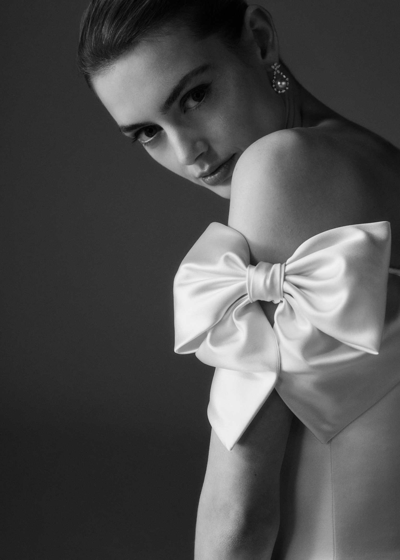 Phillipa_Lepley_Couture_Wedding_Dress_Grace_Collection_Bow_Belle