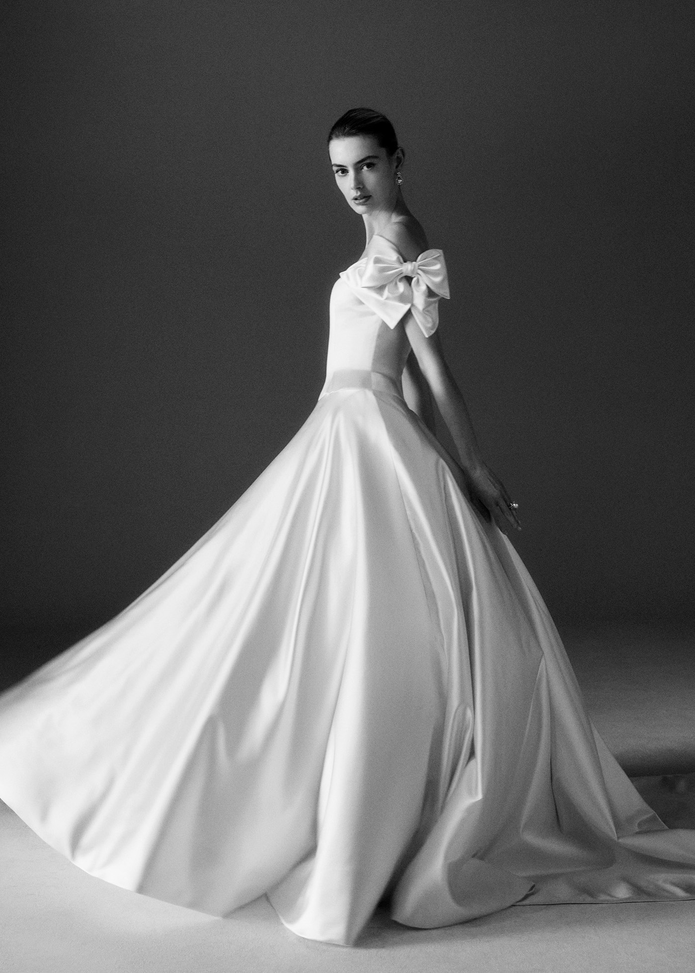 Phillipa_Lepley_Couture_Wedding_Dress_Grace_Collection_Bow_Belle