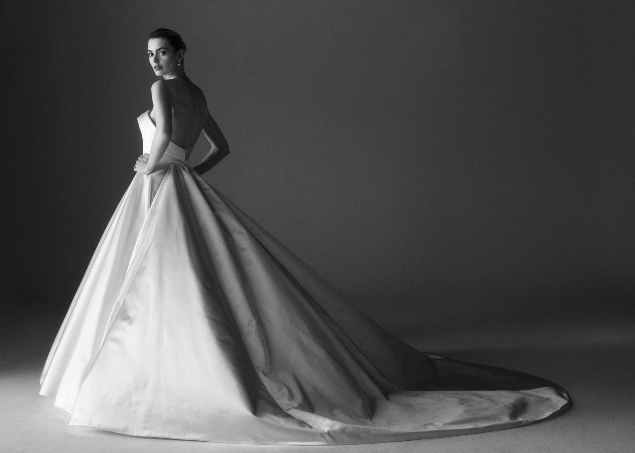 Phillipa_Lepley_Couture_Wedding_Dress_Grace_Collection_Scarlett