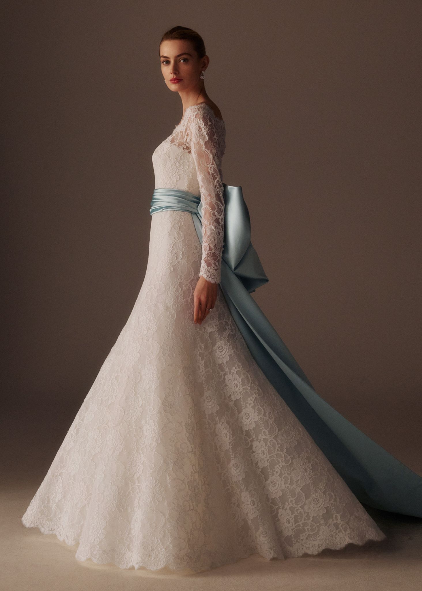 Phillipa_Lepley_Couture_Wedding_Dress_Grace_Collection_Verona_Clematis