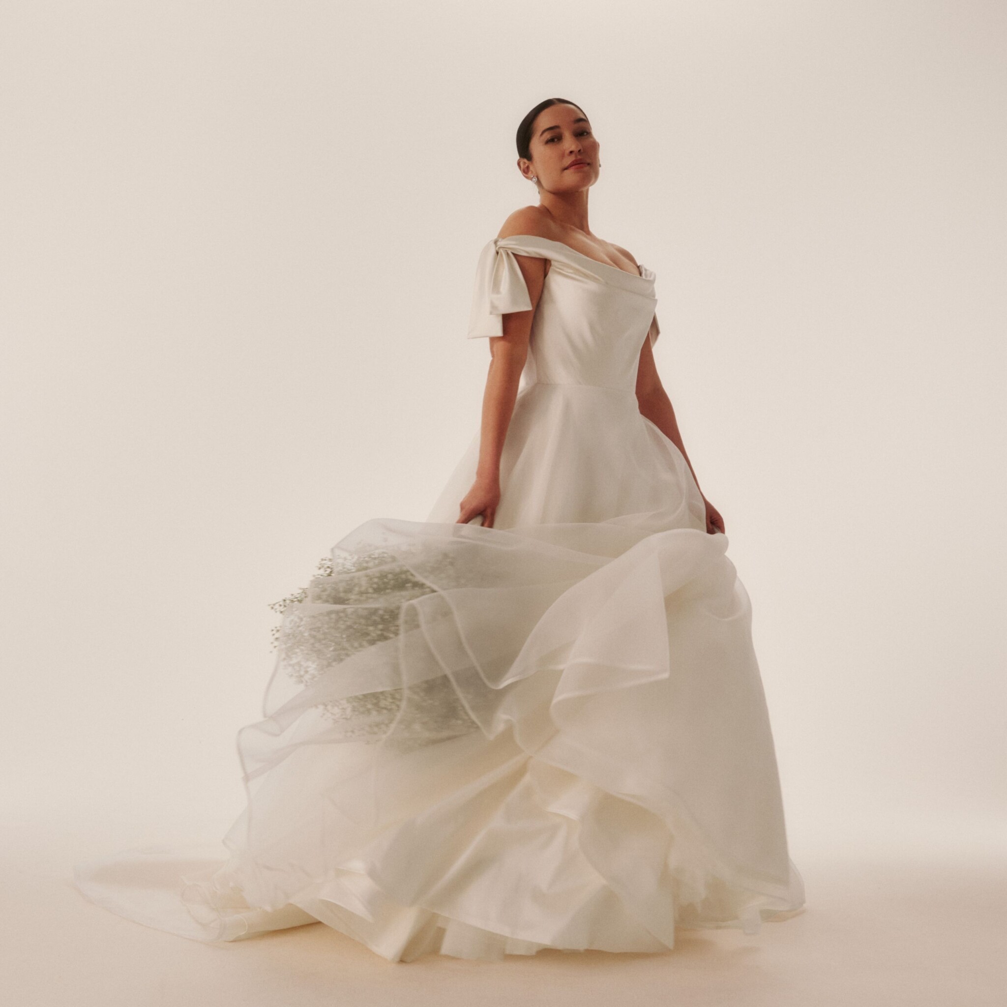 Phillipa_Lepley_Couture_Wedding_Dress_Grace_Collection_Vienna_Low_Shoulder_Bow