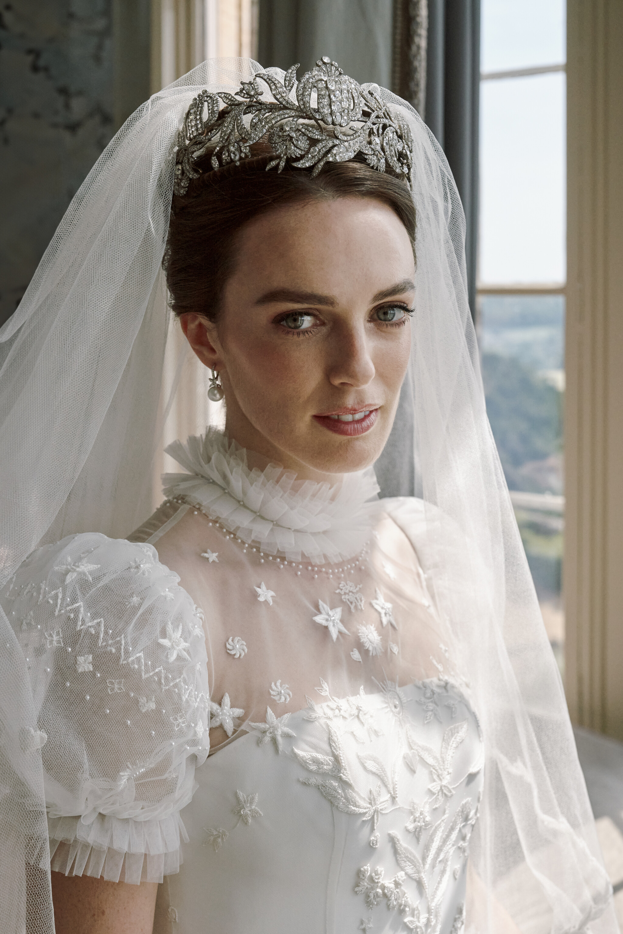Phillipa_Lepley_Bespoke_Celestial_Puff_Sleeve_Wedding_Dress_Lady_Violet_Manners_Viscountess_Garnock_Wedding_At_ Belvoir_Castle