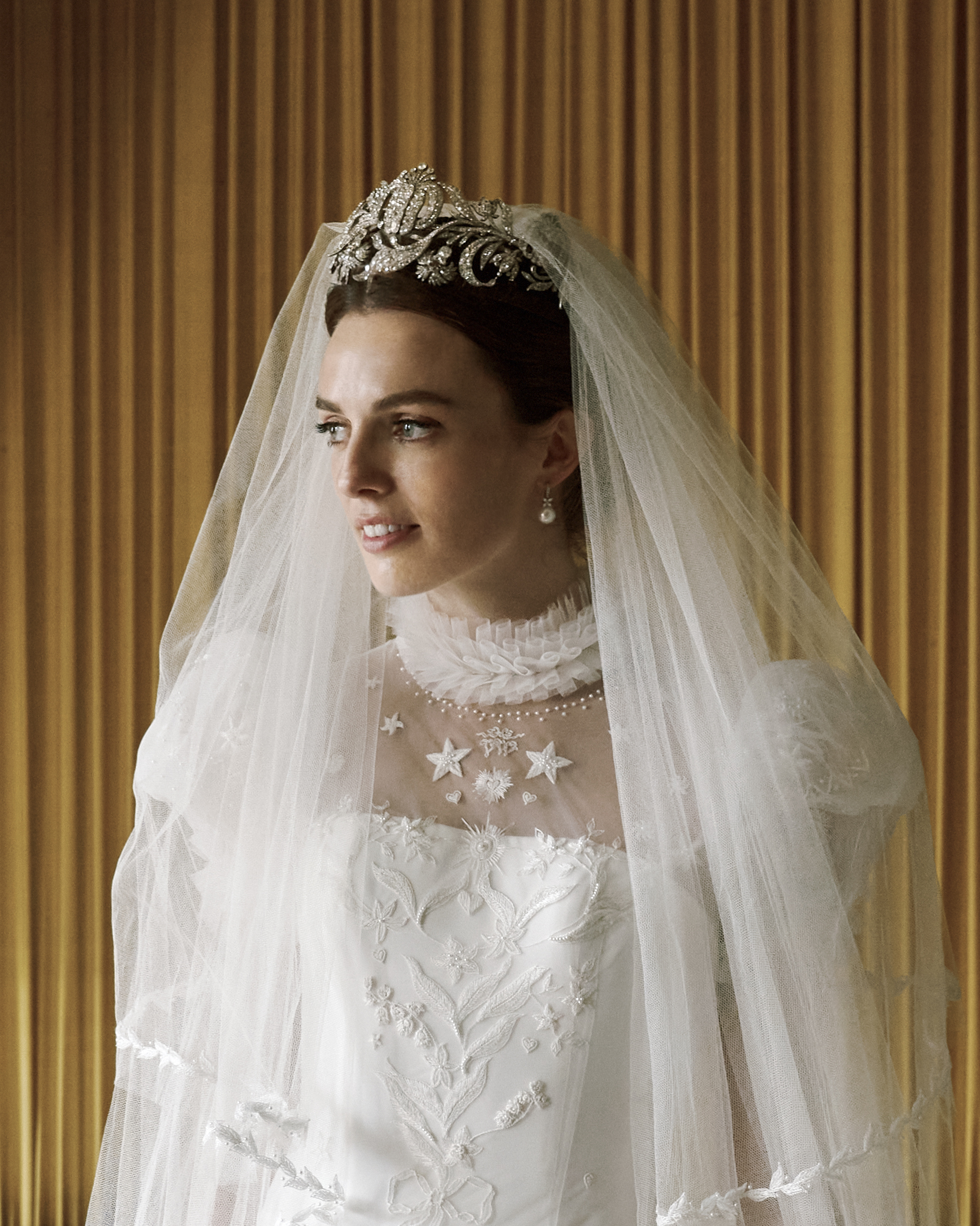 Phillipa_Lepley_Bespoke_Celestial_Puff_Sleeve_Wedding_Dress_Lady_Violet_Manners_Viscountess_Garnock_Wedding_At_ Belvoir_Castle