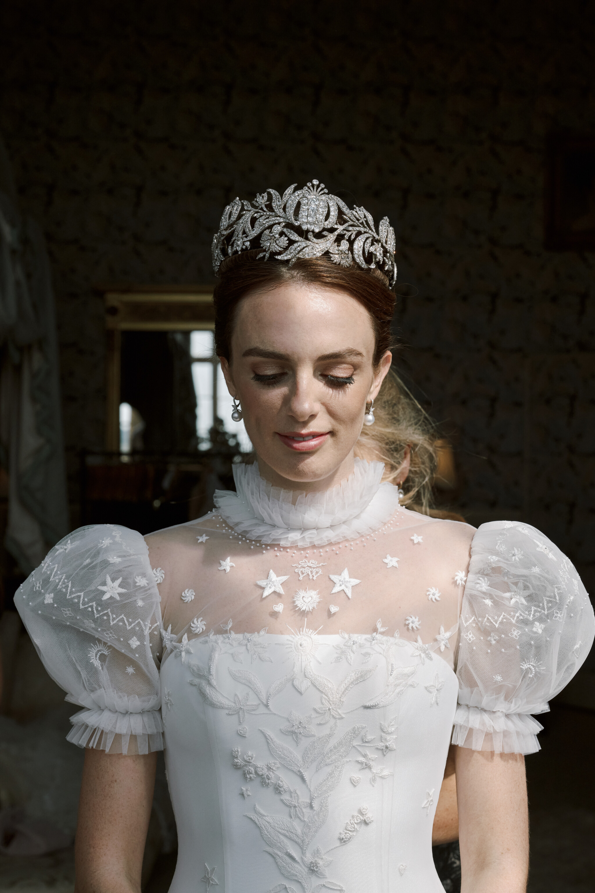 Phillipa_Lepley_Bespoke_Celestial_Puff_Sleeve_Wedding_Dress_Lady_Violet_Manners_Viscountess_Garnock_Wedding_At_ Belvoir_Castle