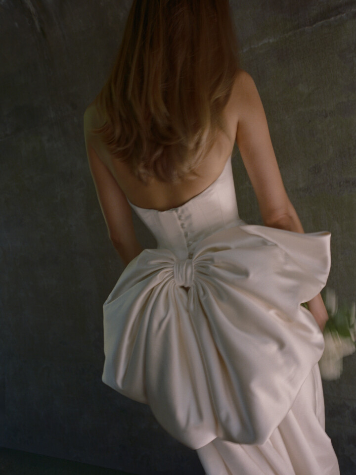 Phillipa Lepley bride Sara Walker Vogue Weddings Italian Duchess Satin Wedding Dress With Oversized Bow Seattle Wedding
