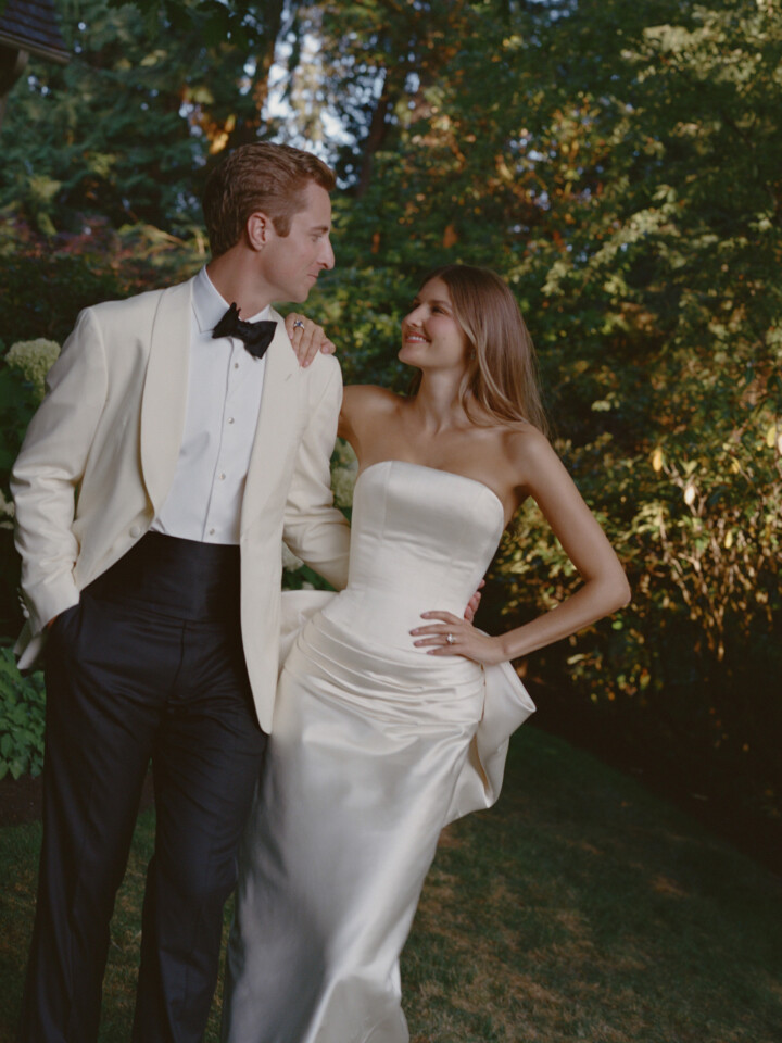 Phillipa Lepley bride Sara Walker Vogue Weddings Italian Duchess Satin Wedding Dress With Oversized Bow Seattle Wedding