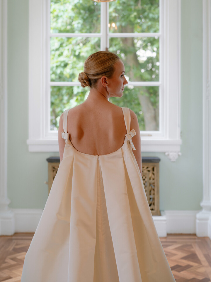 Phillipa Lepley Bride Sky Jessica Watteau Couture Duchess Satin Wedding Dress With Removable Watteau Train Victoria And Albert Museum Wedding London